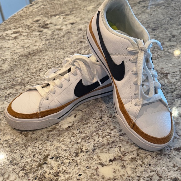 Nike White Sneakers with Black and Tan Details - Picture 1 of 8
